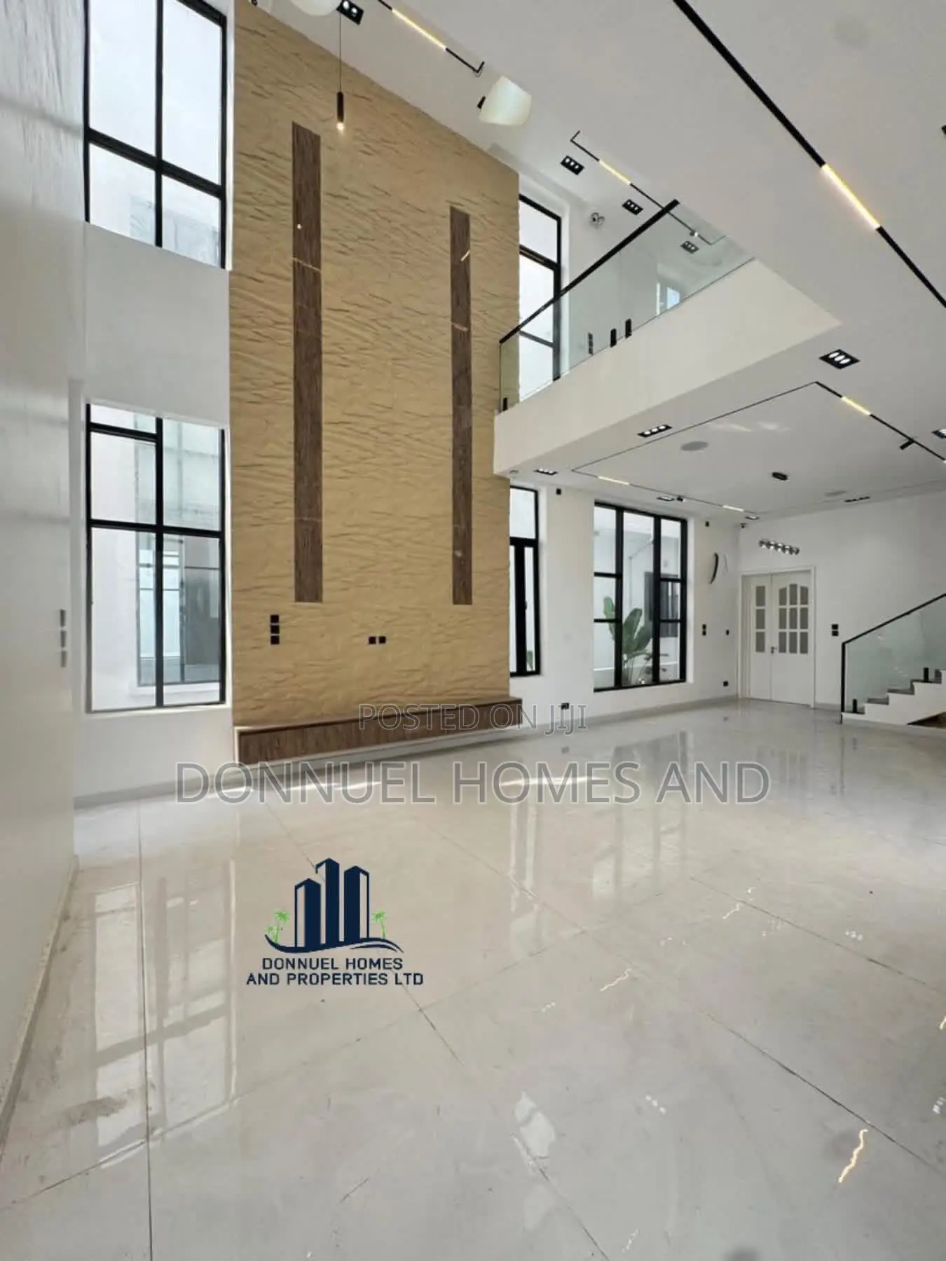 5bdrm Duplex in Osapa london for sale