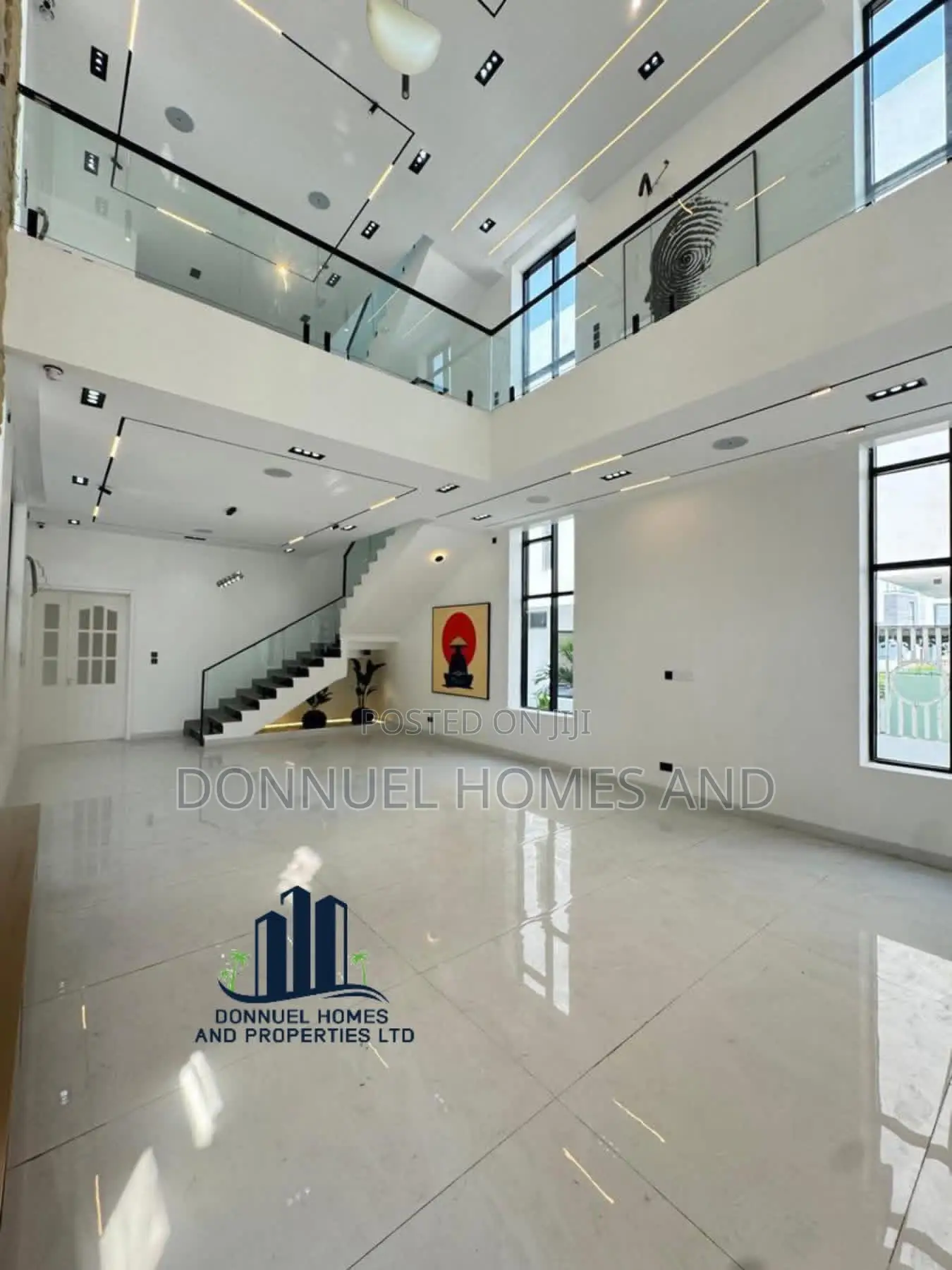 5bdrm Duplex in Osapa london for sale
