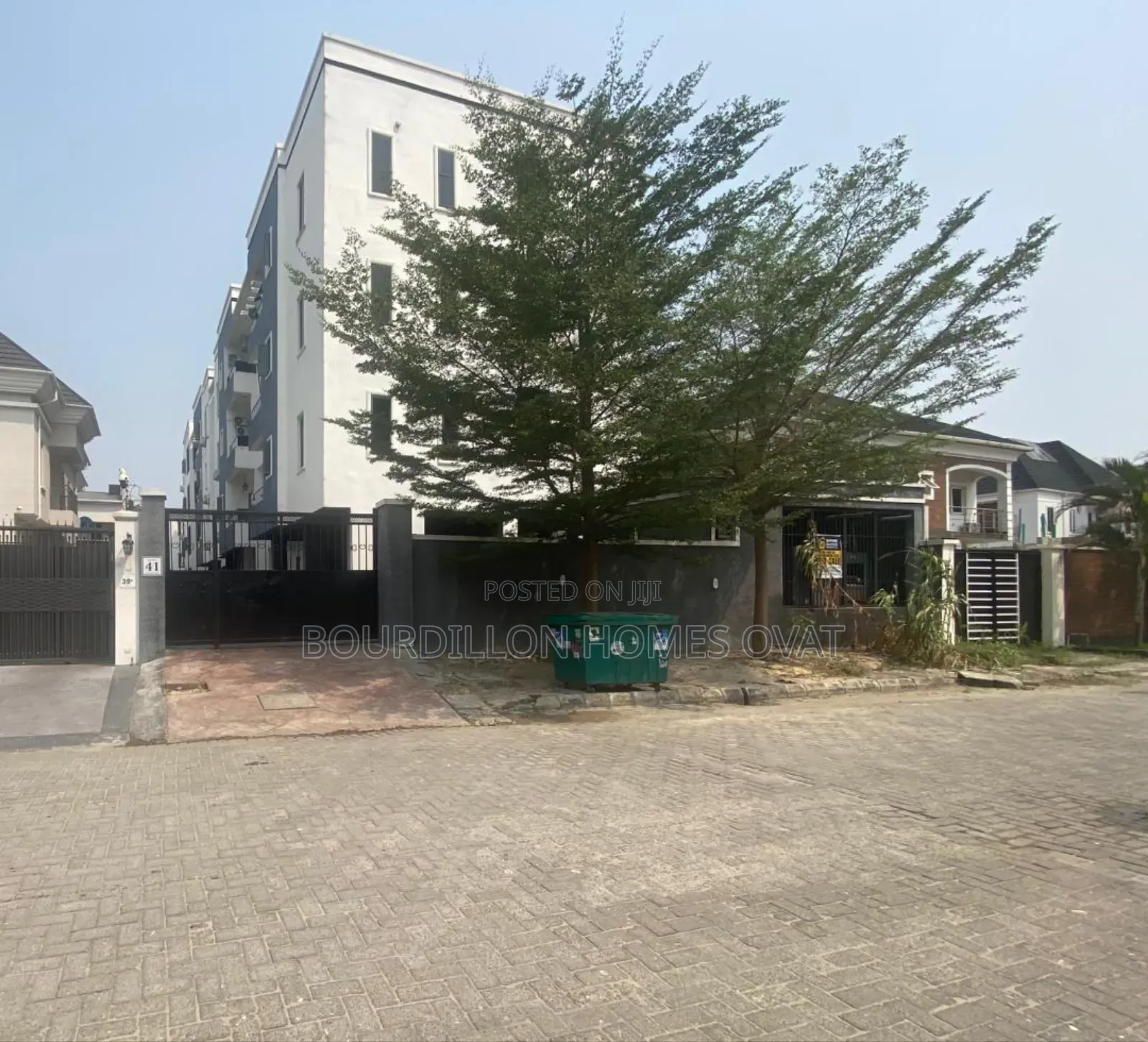 3bdrm Apartment in Chevron Toll Gate for sale