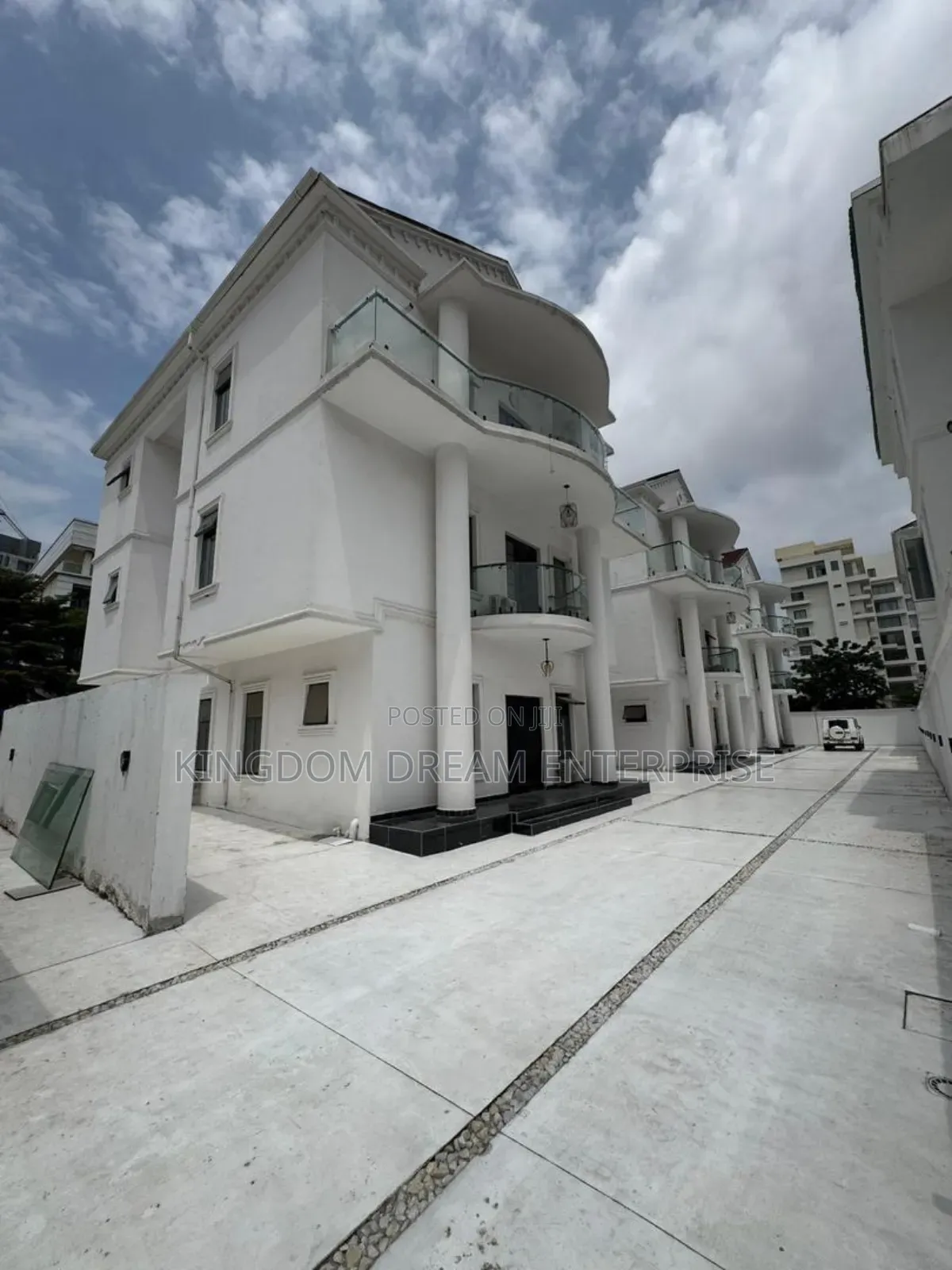 4bdrm House in Banana Island Ikoyi for sale