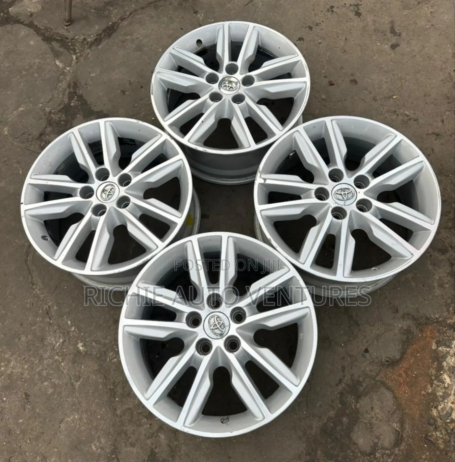 Factory 17inch Oemtoyota Rim.