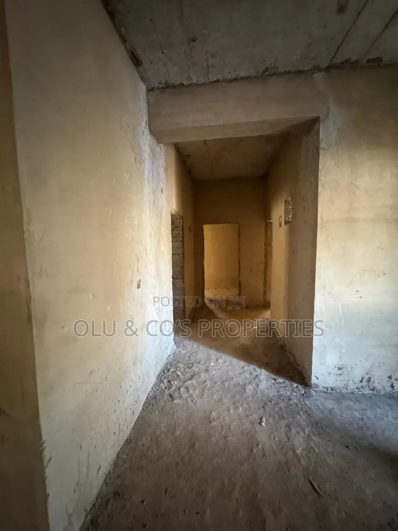 3bdrm Block of Flats in Katampe for sale