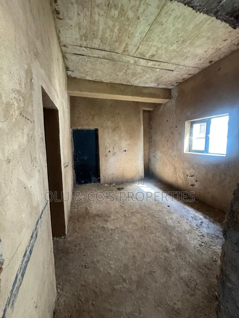 3bdrm Block of Flats in Katampe for sale