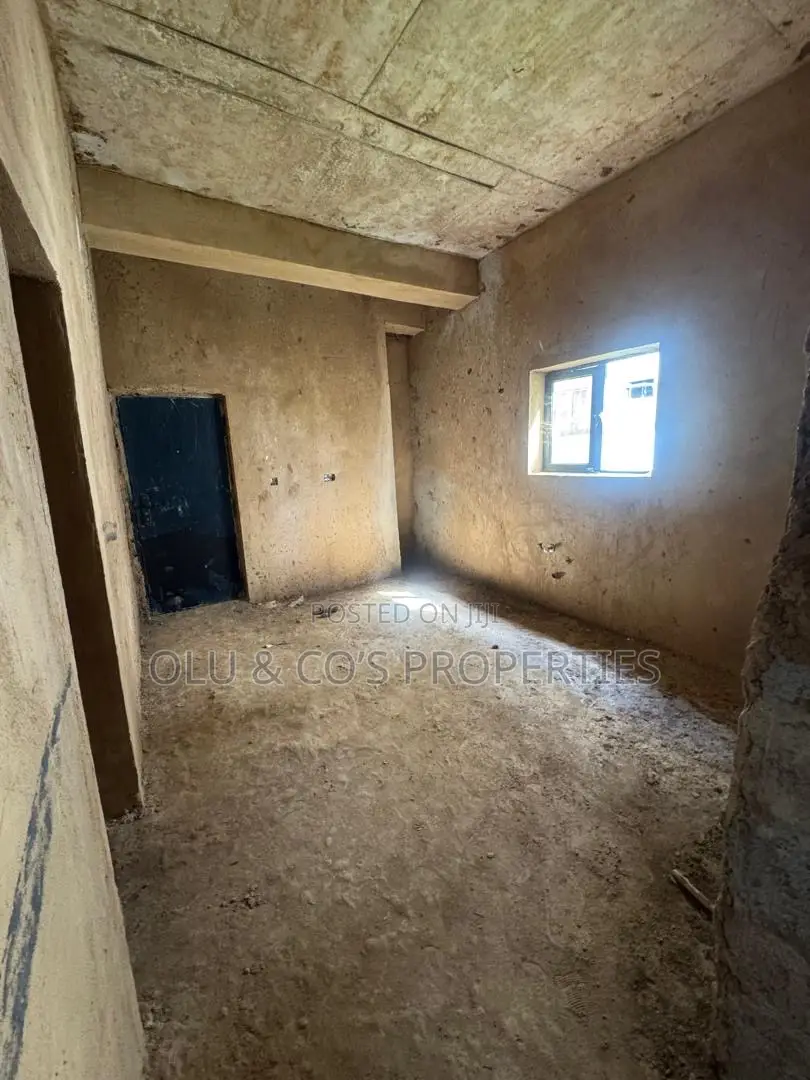 3bdrm Block of Flats in Katampe for sale