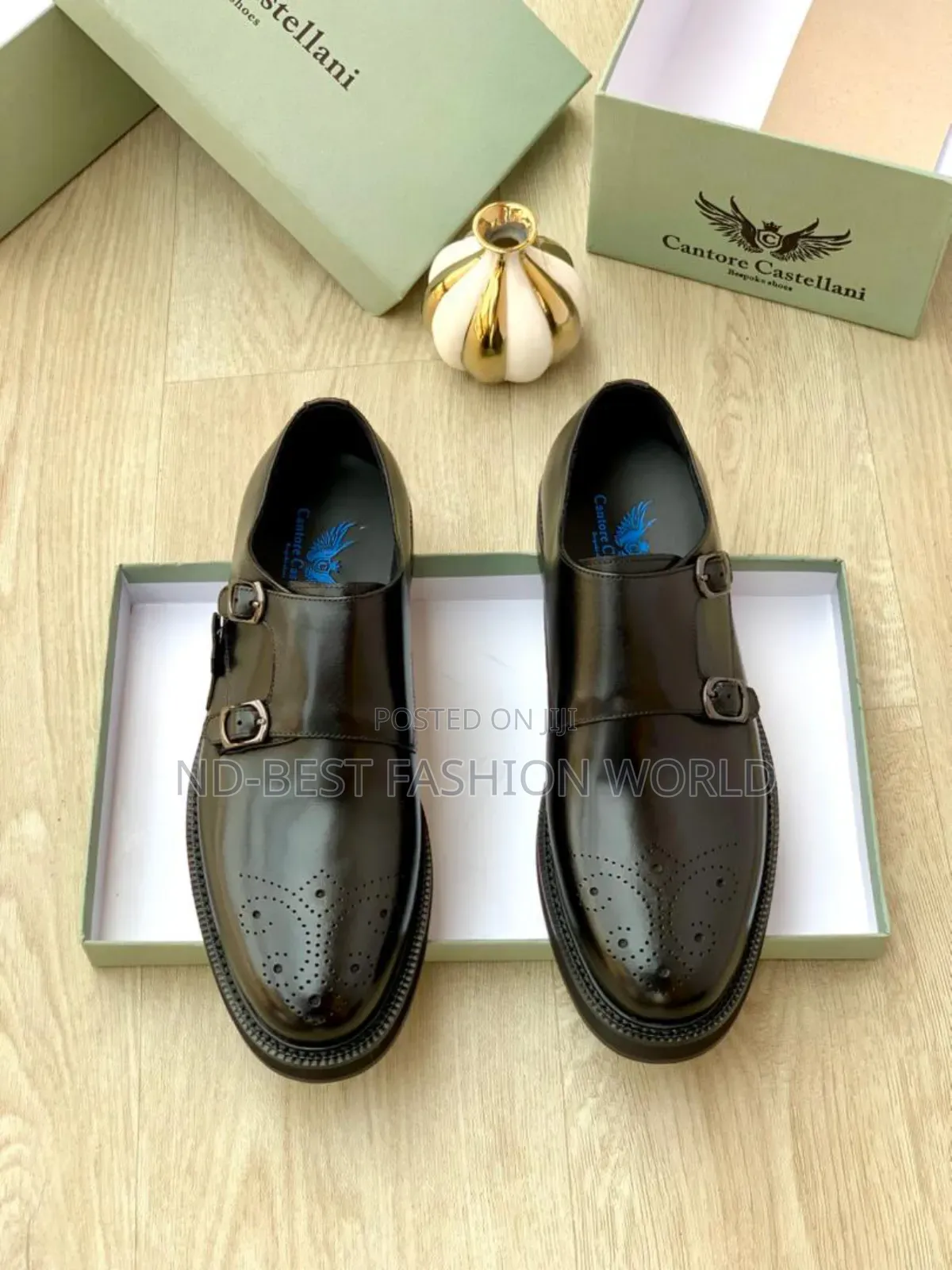 Double Buckle Leather Shoes