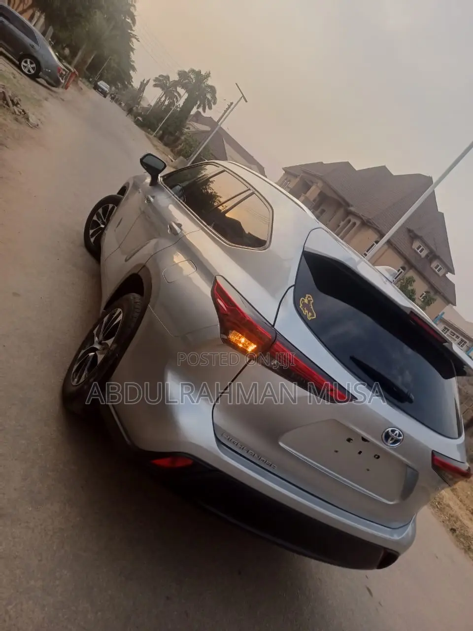 Toyota Highlander XLE 2021 Silver