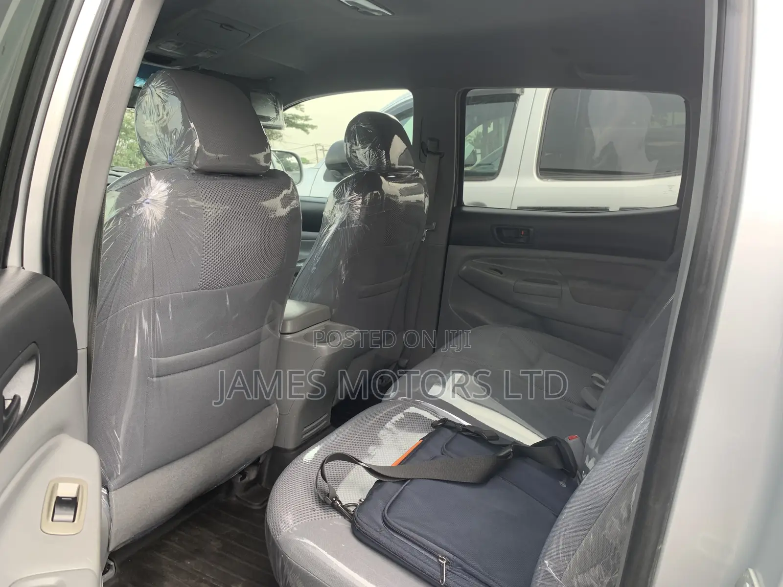 Toyota Tacoma 2010 Silver
