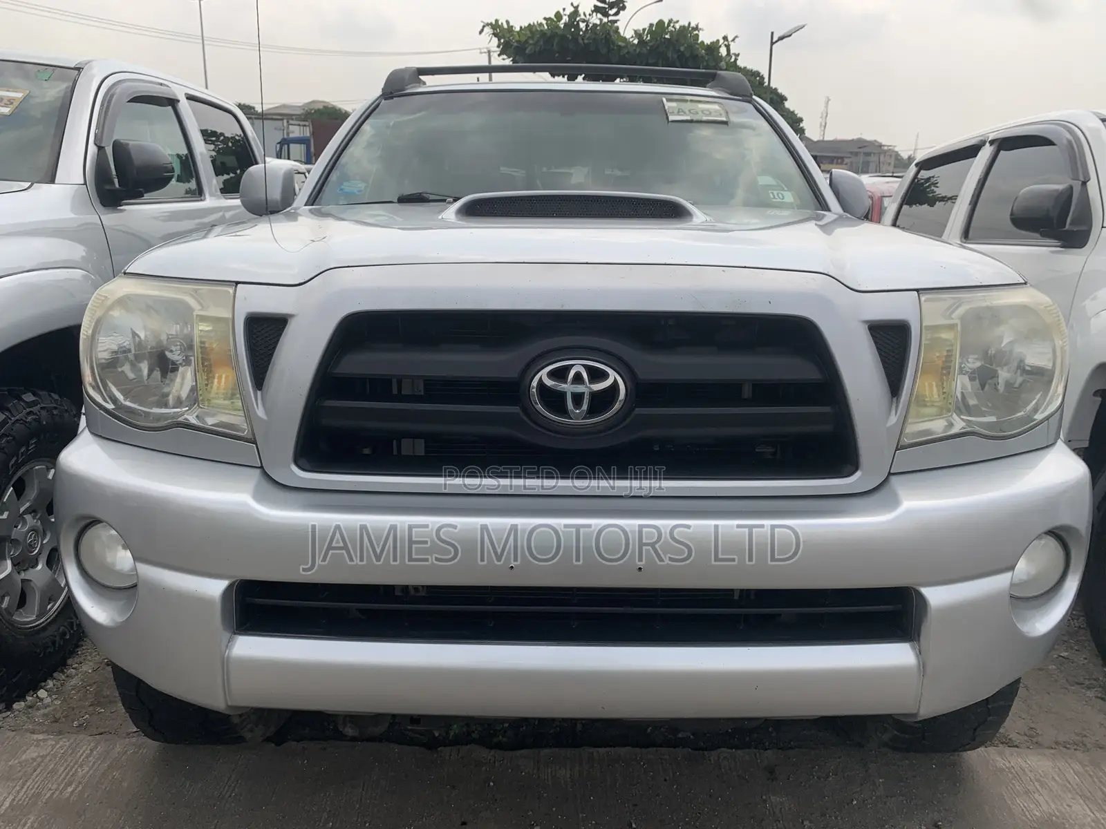 Toyota Tacoma 2010 Silver