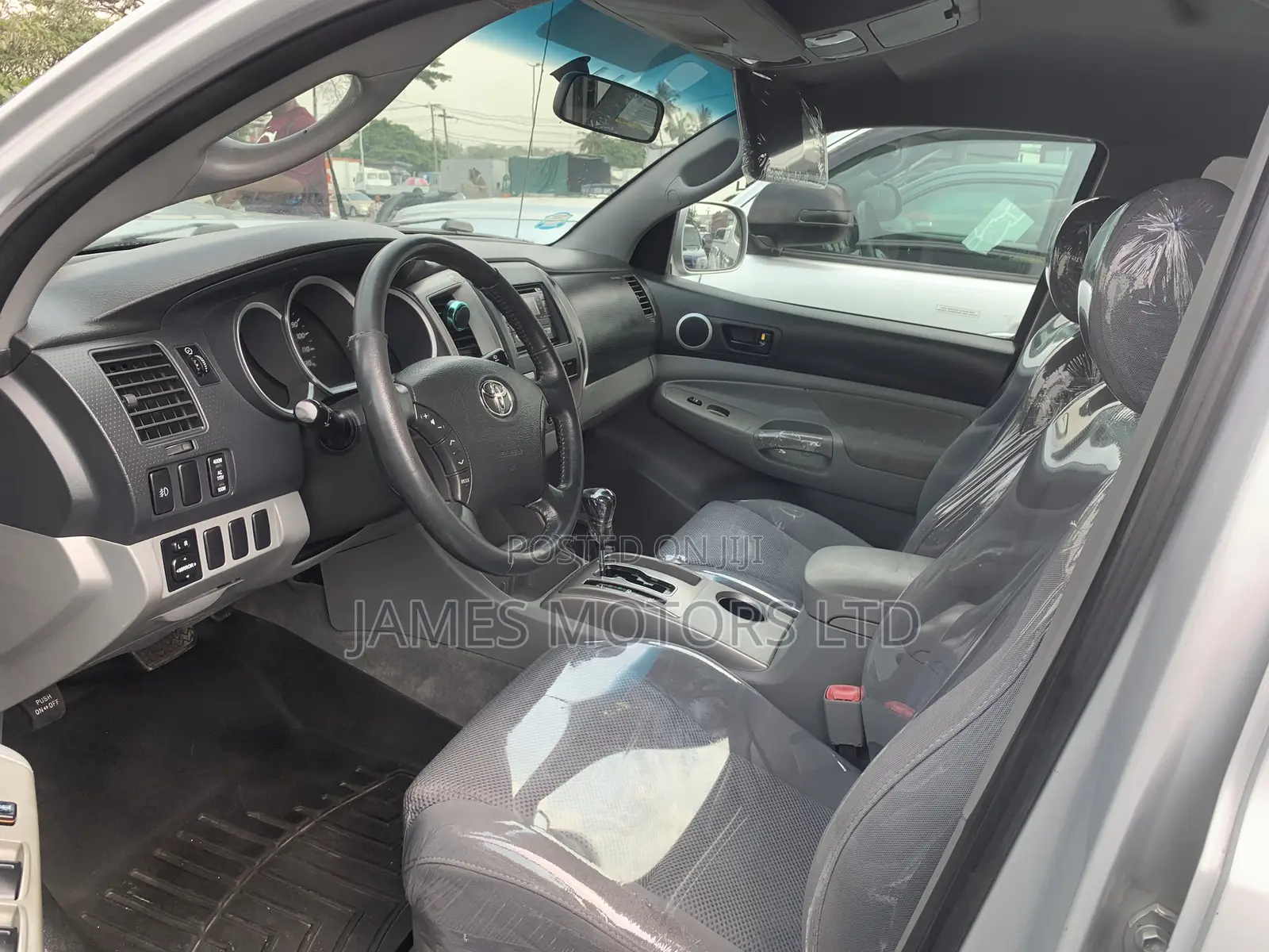 Toyota Tacoma 2010 Silver