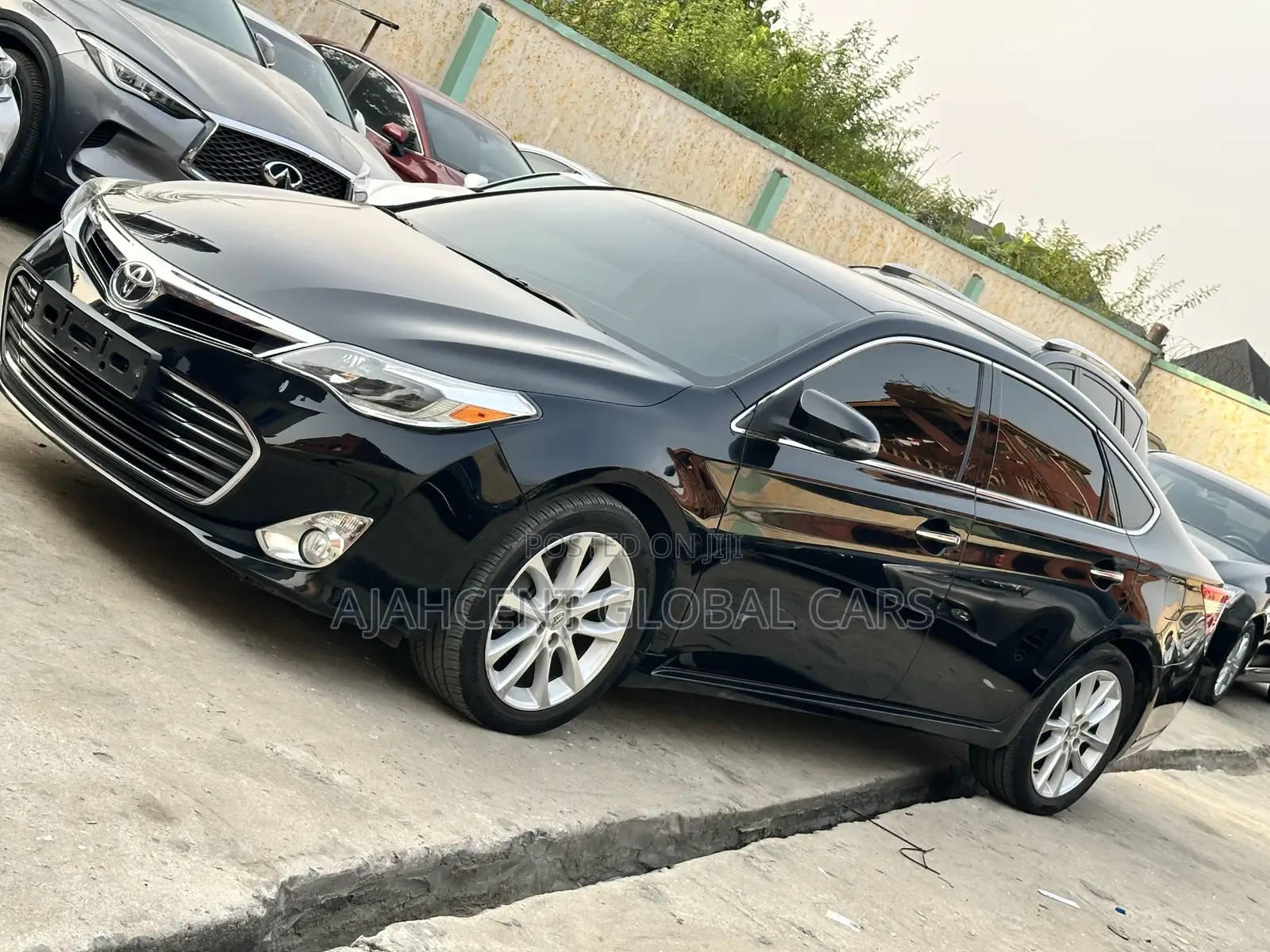 Toyota Avalon Limited Sedan FWD (3.5L 6cyl 6A) 2013 Black