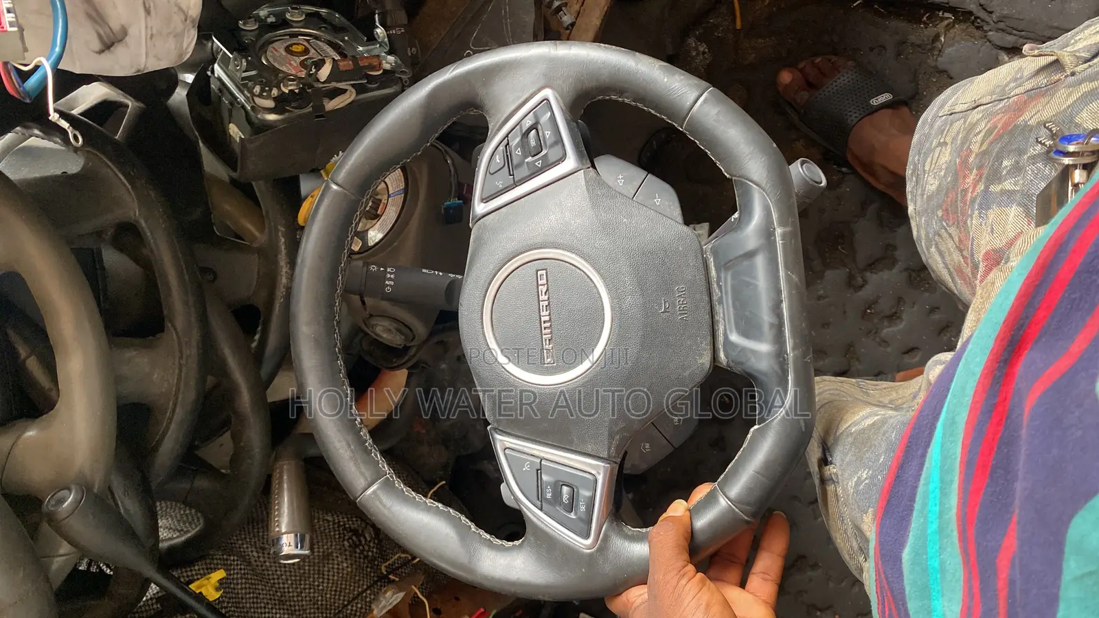 Chevrolet Camaro 2017/2018 Steering Wheel.