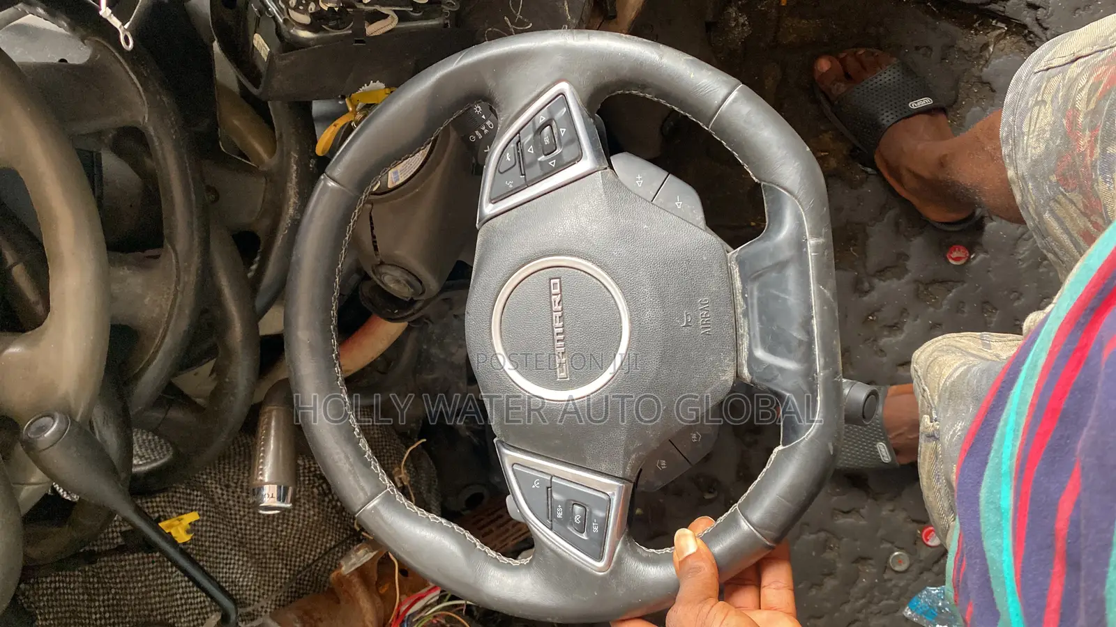 Chevrolet Camaro 2017/2018 Steering Wheel.