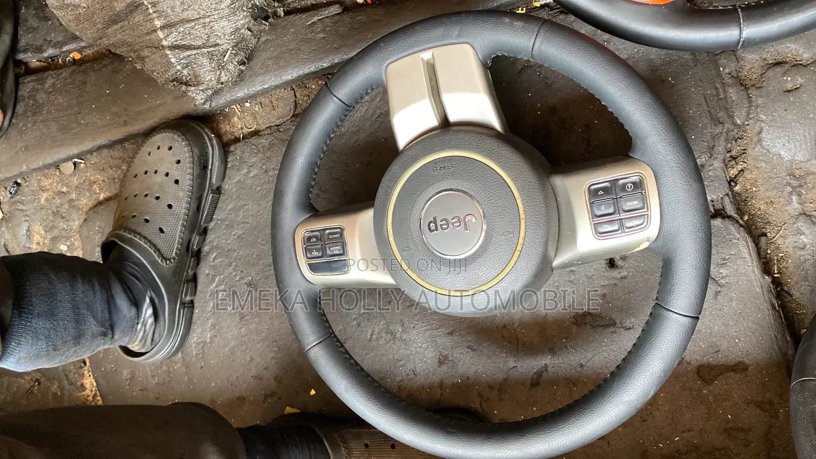 Original Interior Steering Wheel for Jeep Wrangler JK
