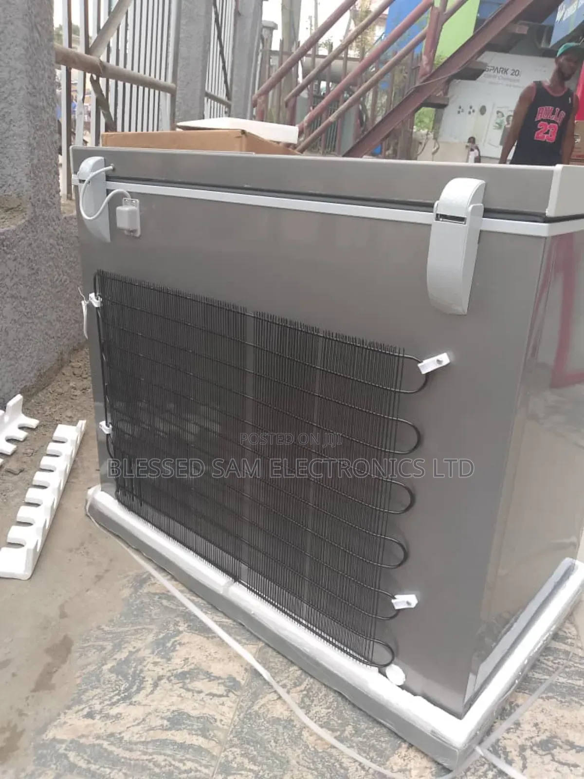 Lg Chest Freezer 350litre In-door Glass Storage Ice Block Maker> 2yrs
