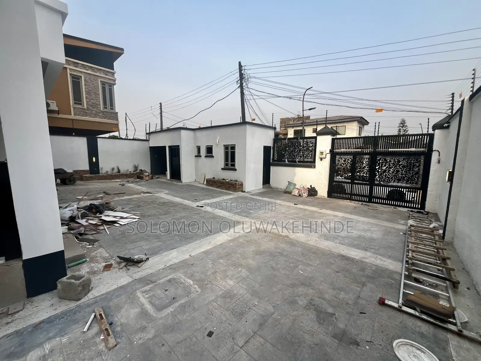 6bdrm Duplex in Gowon Estate, Alimosho for sale