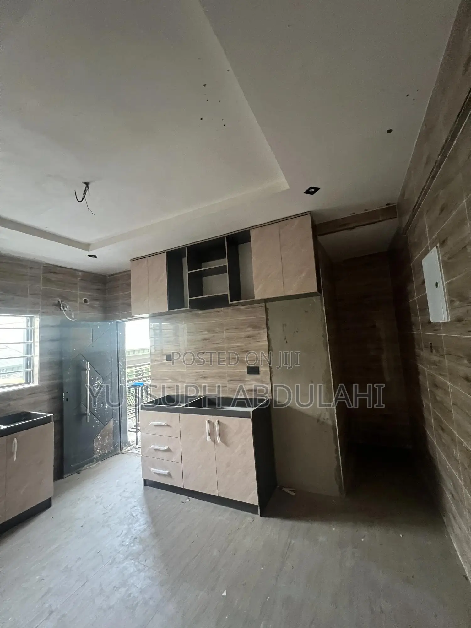3bdrm Apartment in Yaba, Akoka for sale