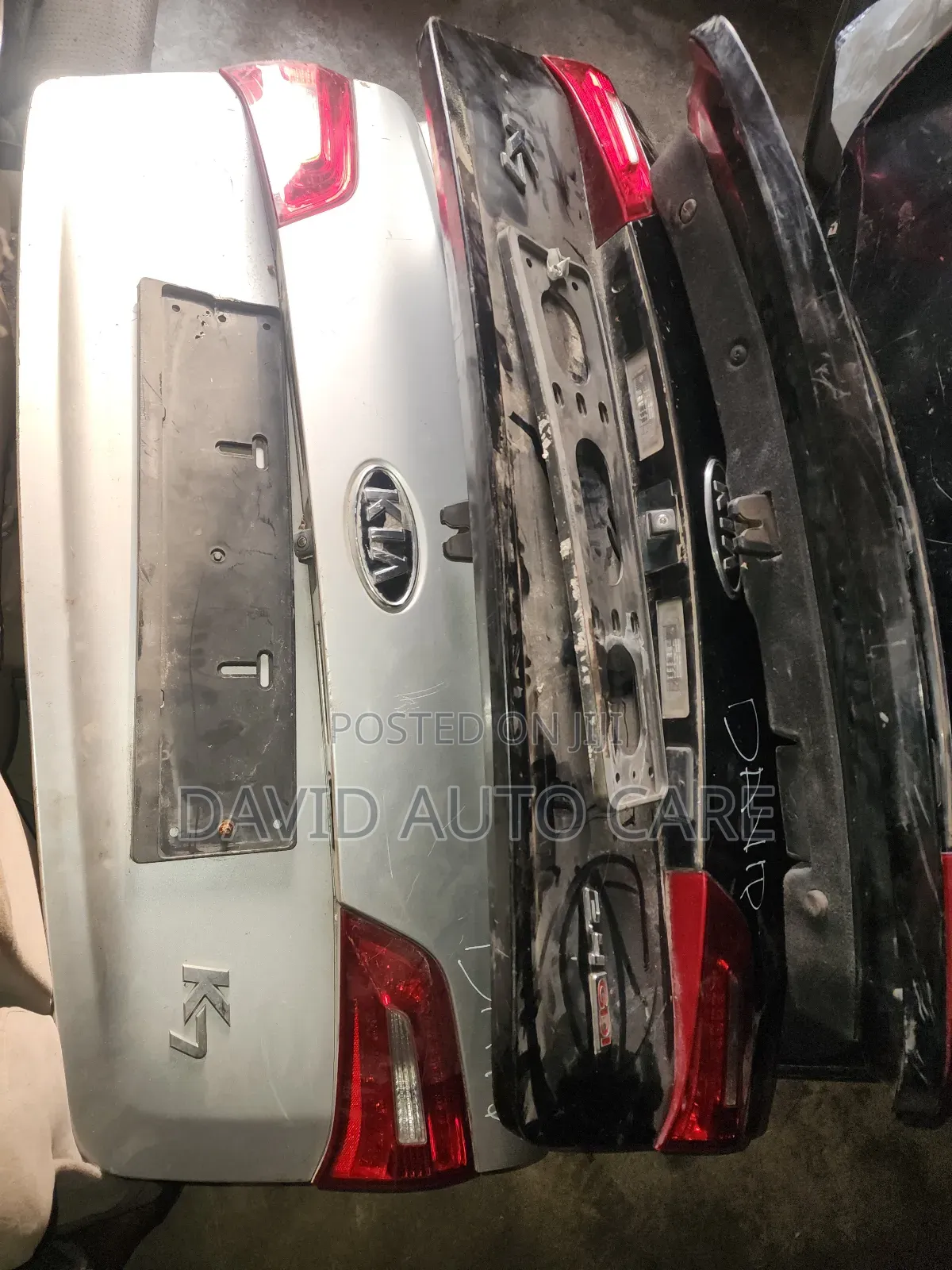 Boot Kia Cadenza 2014 Available