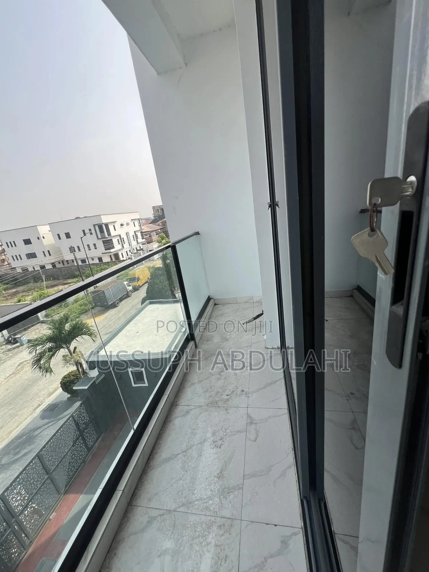 3bdrm Apartment in Lekki Phase1 for sale