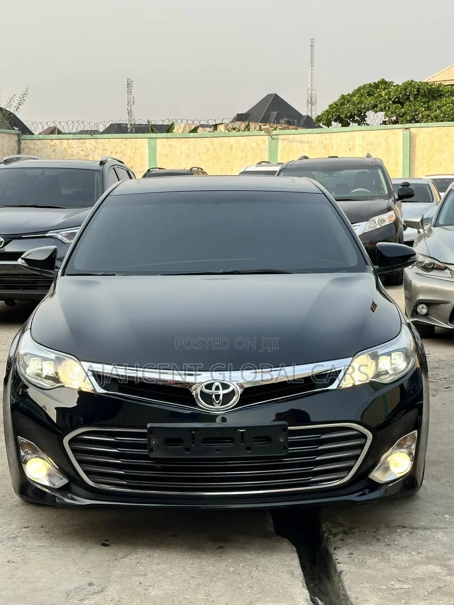 Toyota Avalon Limited Sedan FWD (3.5L 6cyl 6A) 2013 Black