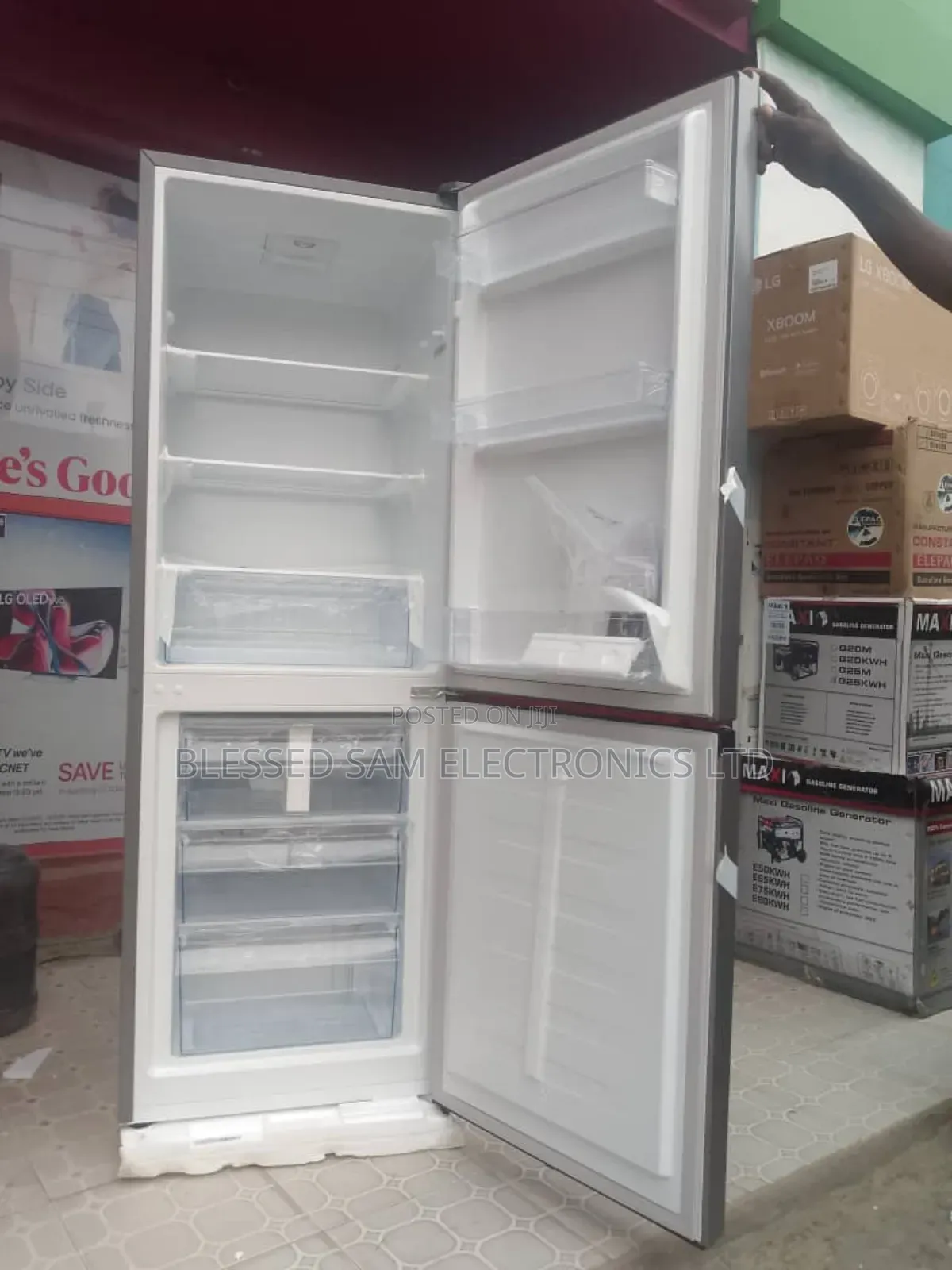 Hisense Fridge 225 L Bottom Freezer 100% Freezing ( Fridge & Freezer
