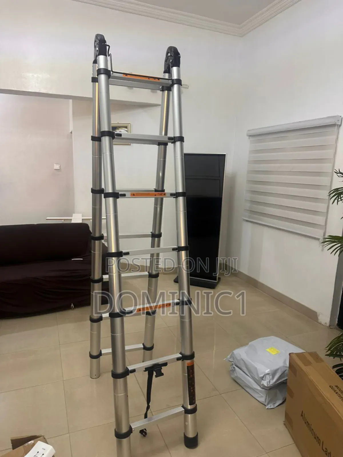 Aluminum Telescopic Extension Ladder, 14 Steps