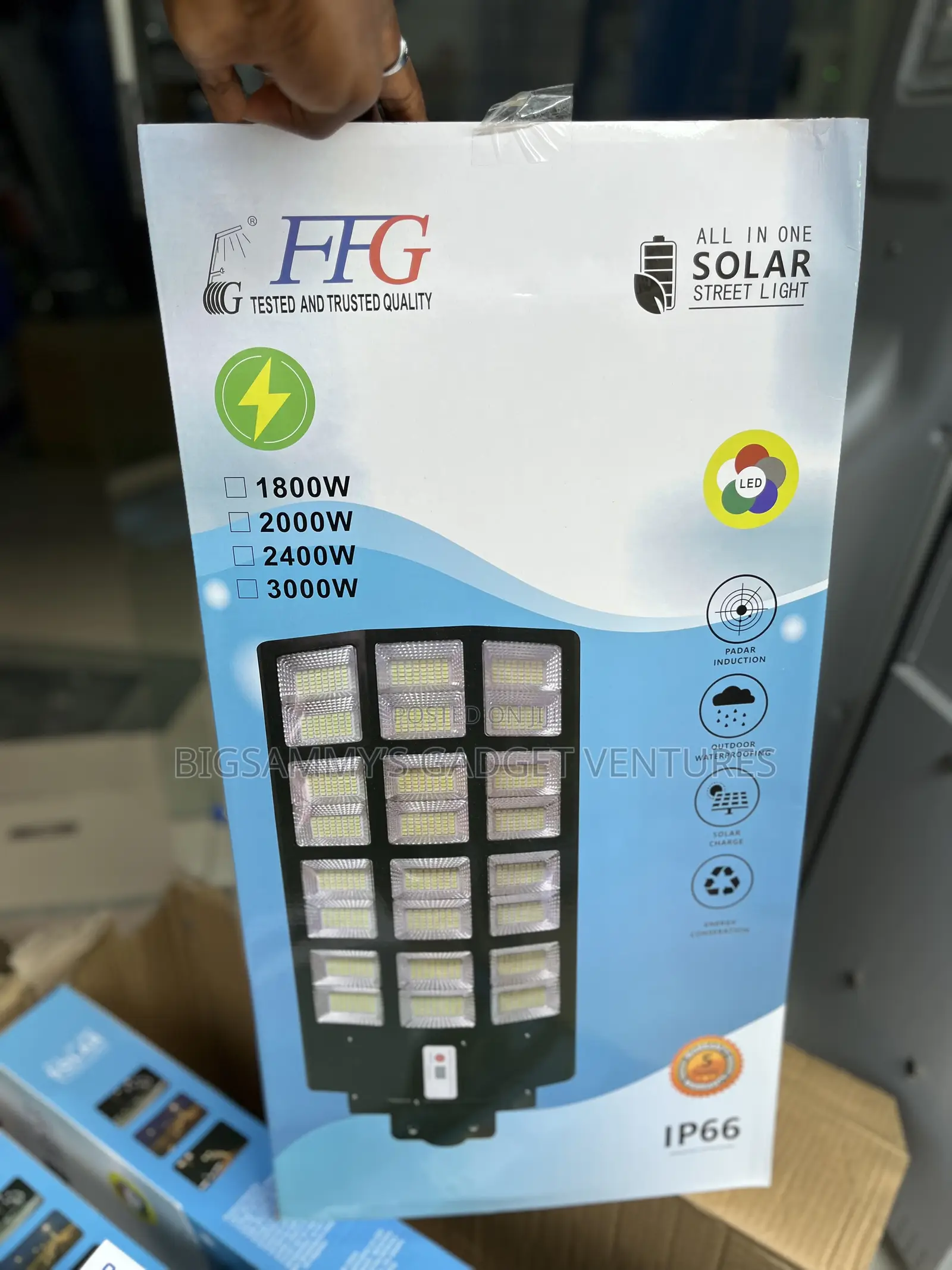 3000 Watts Solar Street Light
