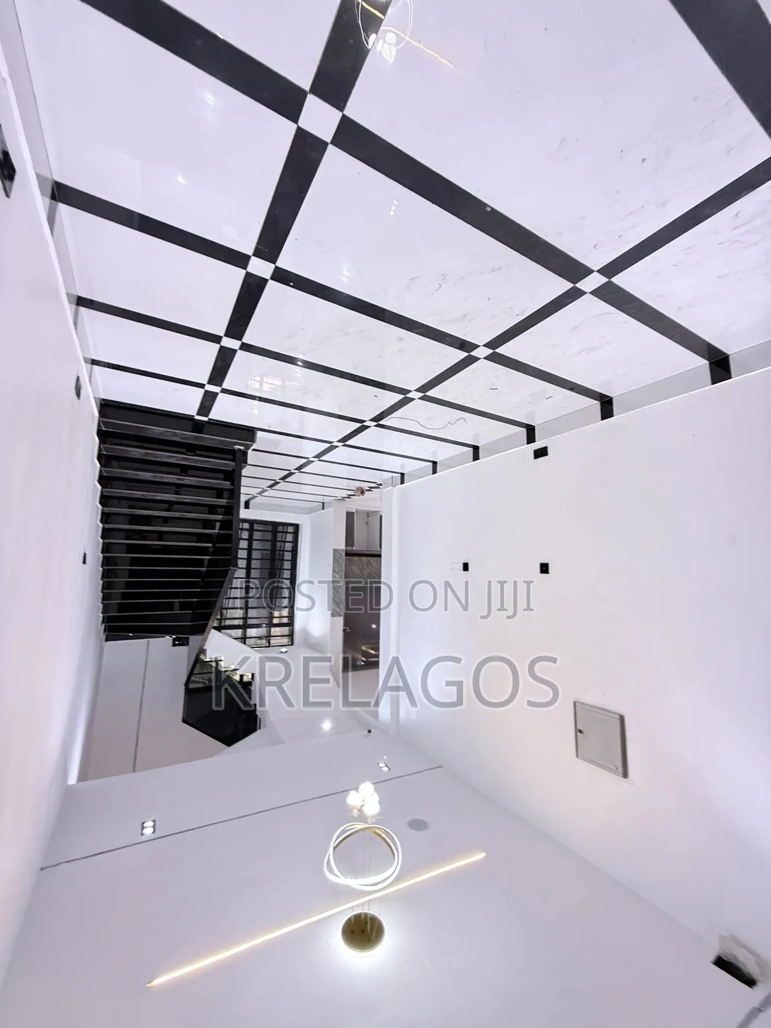 4bdrm Duplex in Chevron Toll Gate for sale