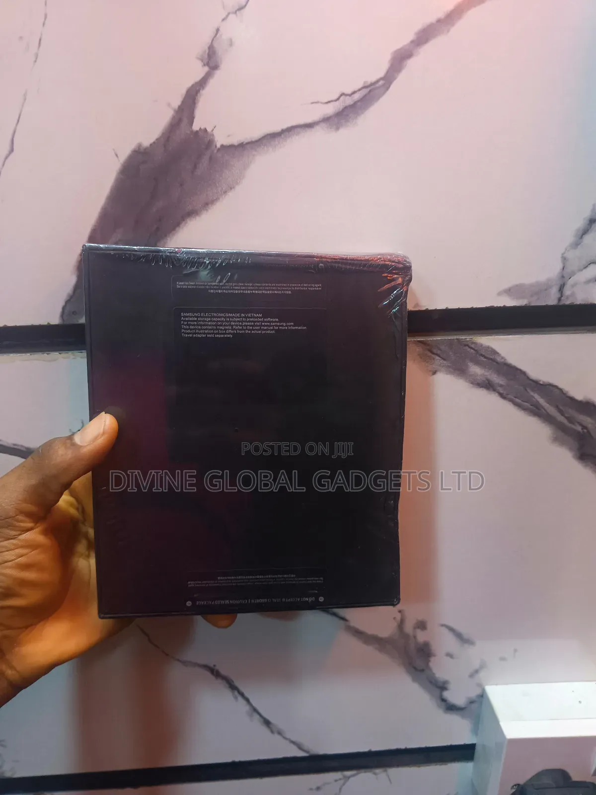 New Samsung Galaxy Fold 5G 512 GB Purple
