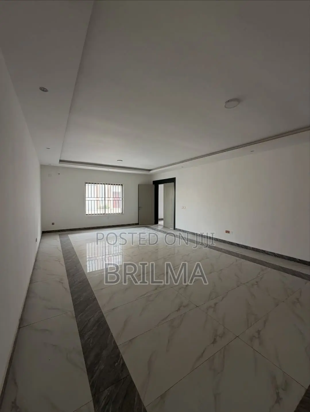 5bdrm Duplex in Jahi for sale