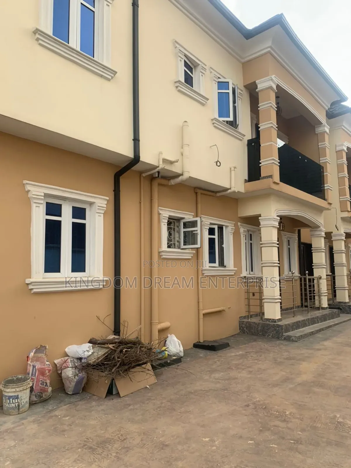 Mini Flat in Beckley Estate for rent