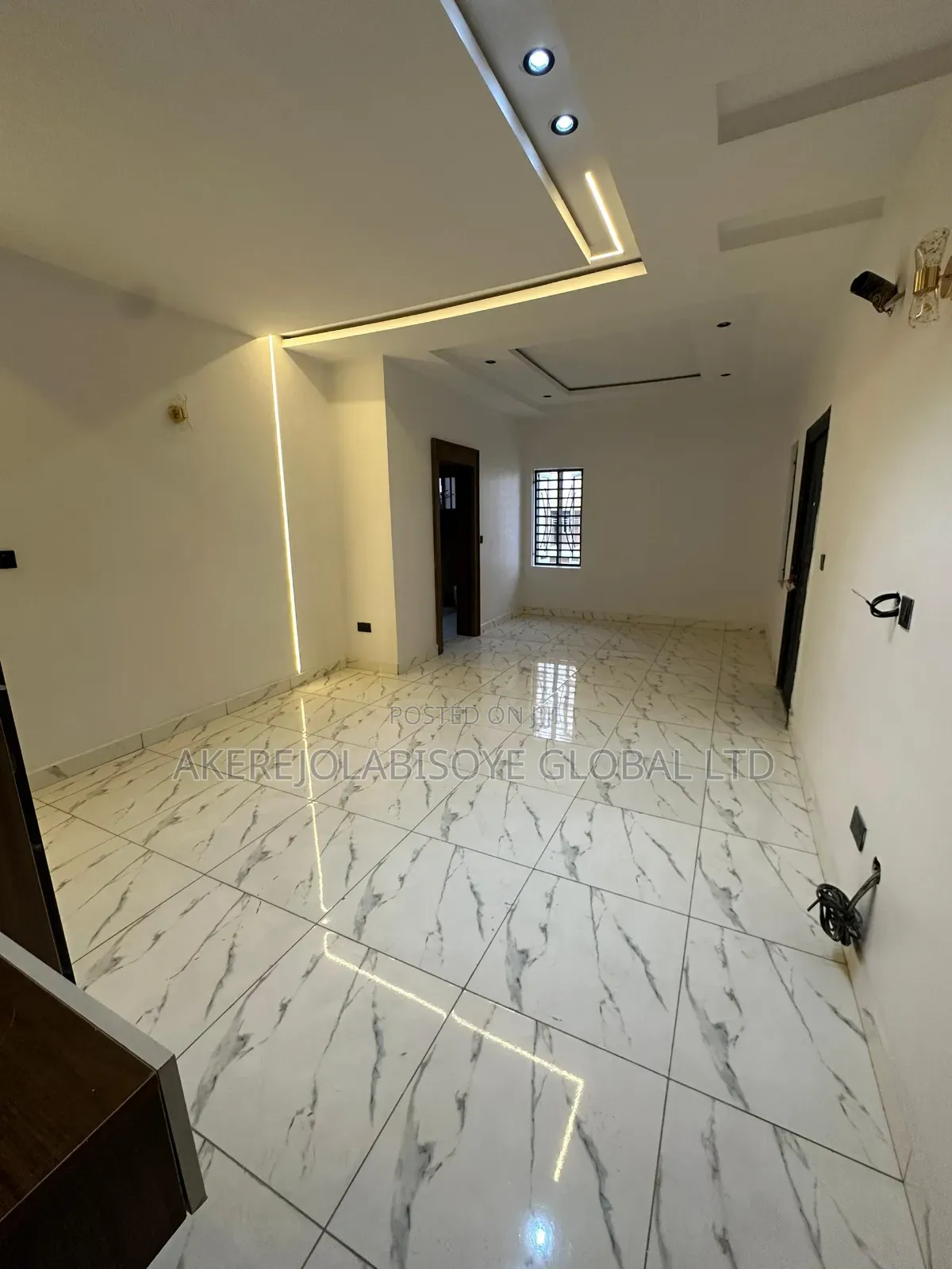 4bdrm Duplex in In An Estate for sale