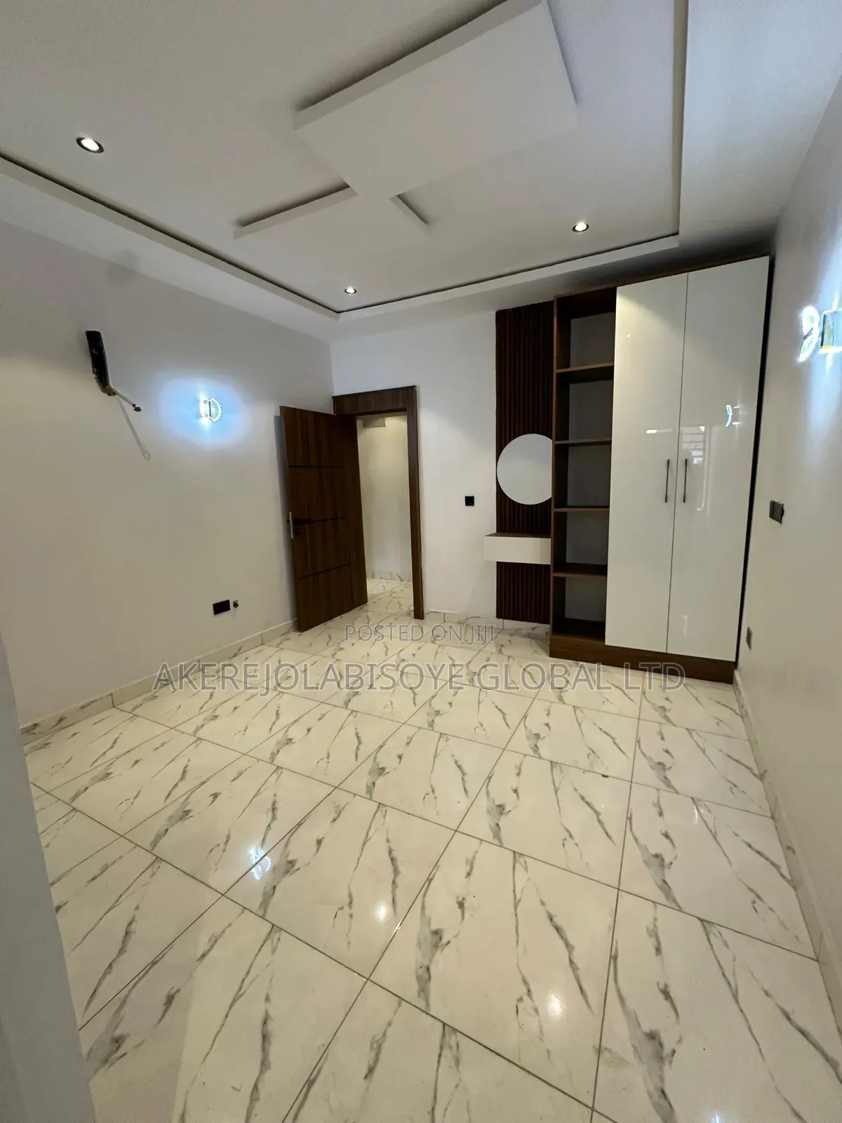 4bdrm Duplex in In An Estate for sale