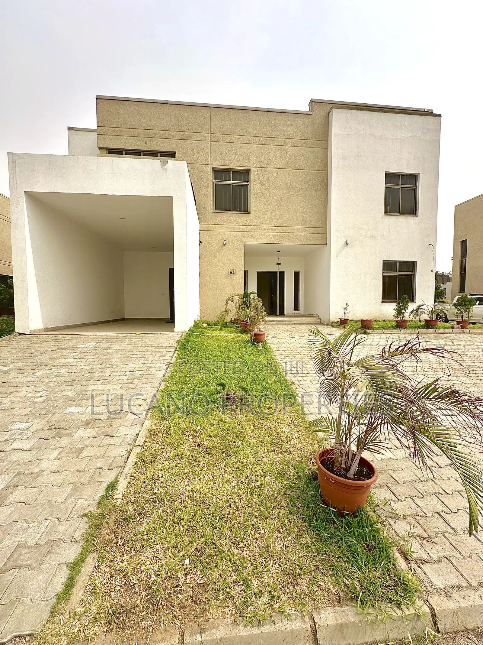 5bdrm Duplex in Maitama District for sale