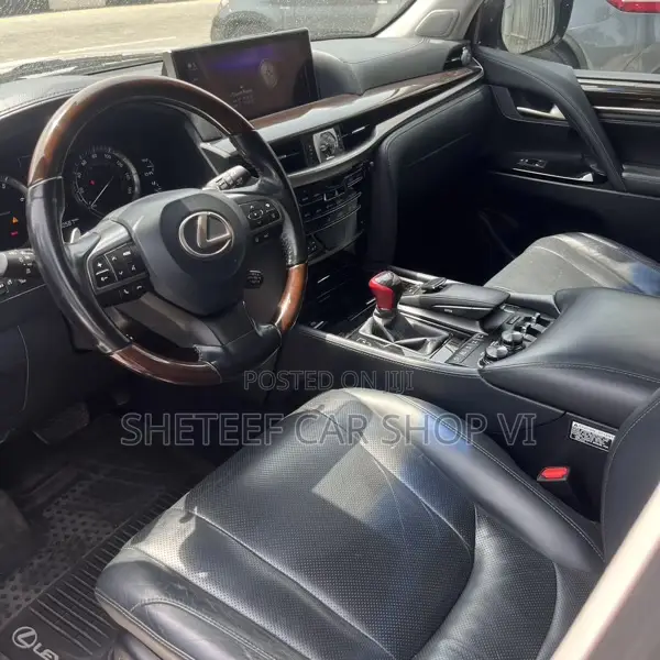 Lexus LX 570 AWD 2018 Gold