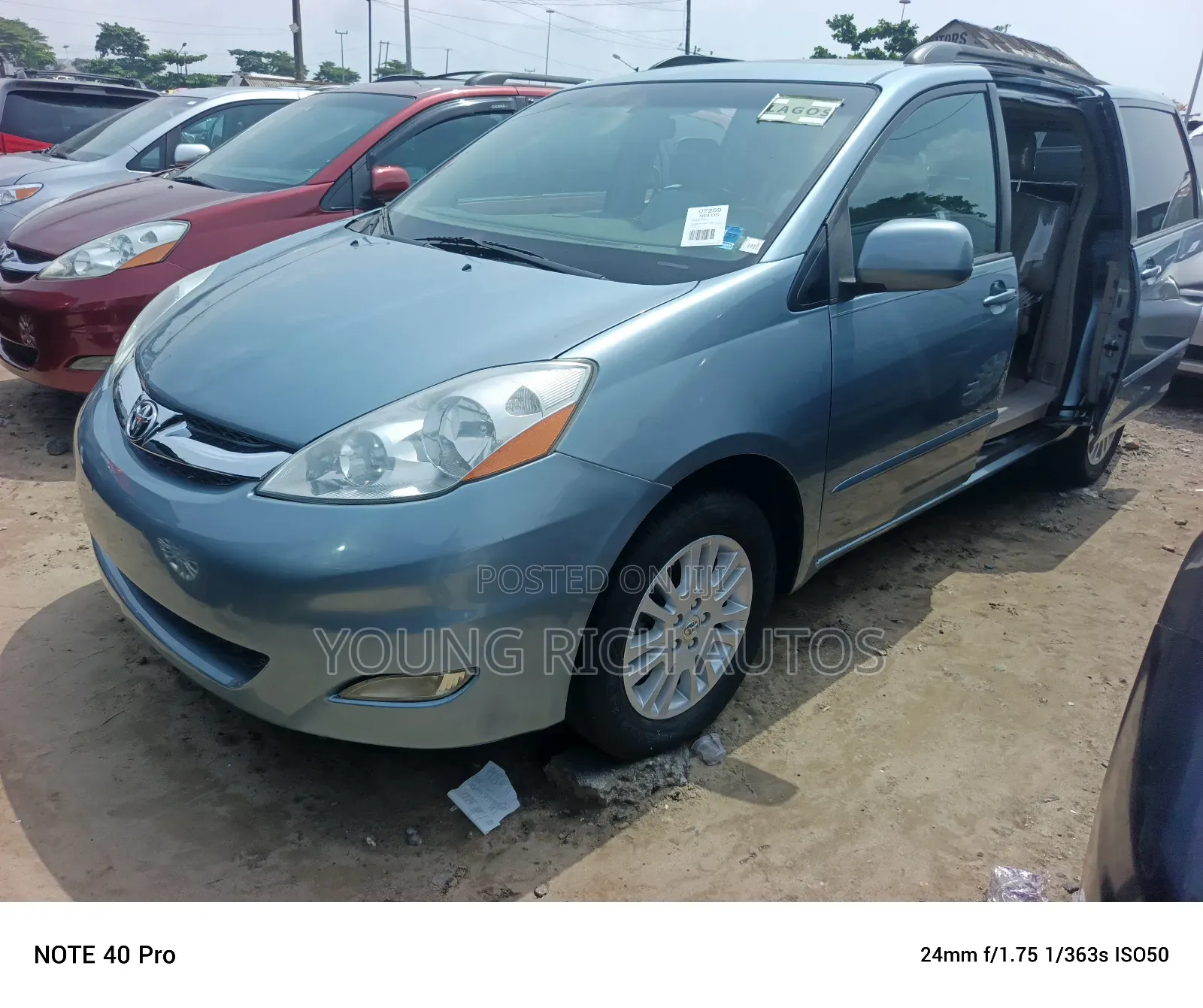 Toyota Sienna 2009 Blue