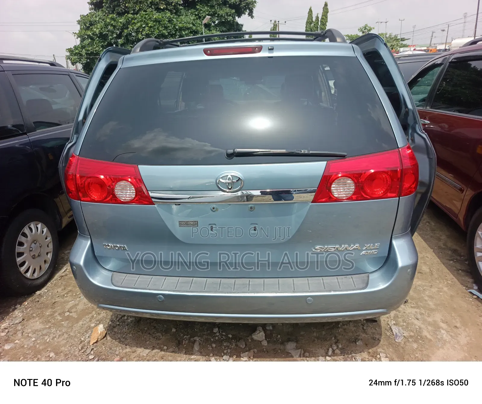 Toyota Sienna 2009 Blue