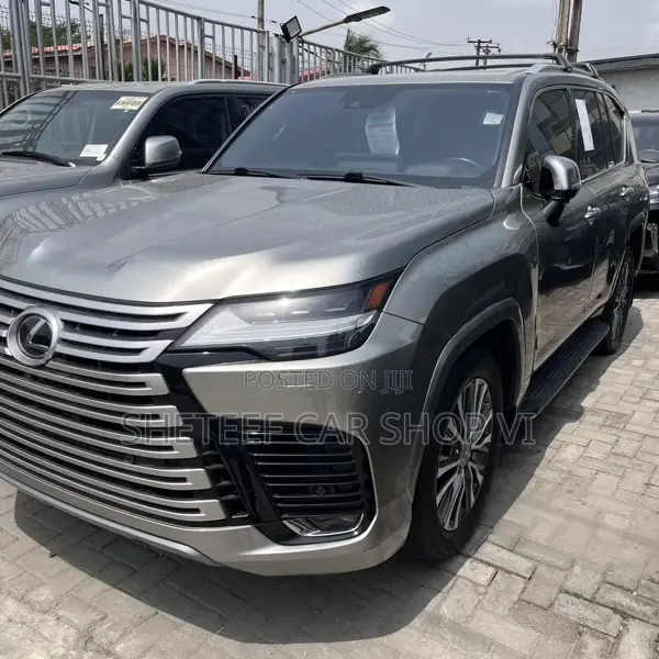 Lexus LX 600 2023 Silver