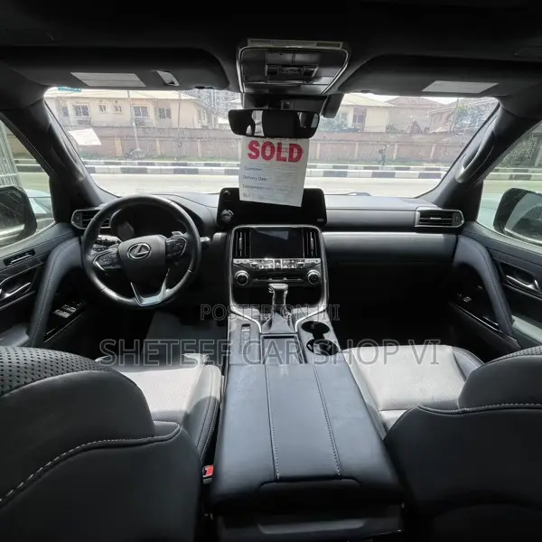 Lexus LX 600 2023 Silver