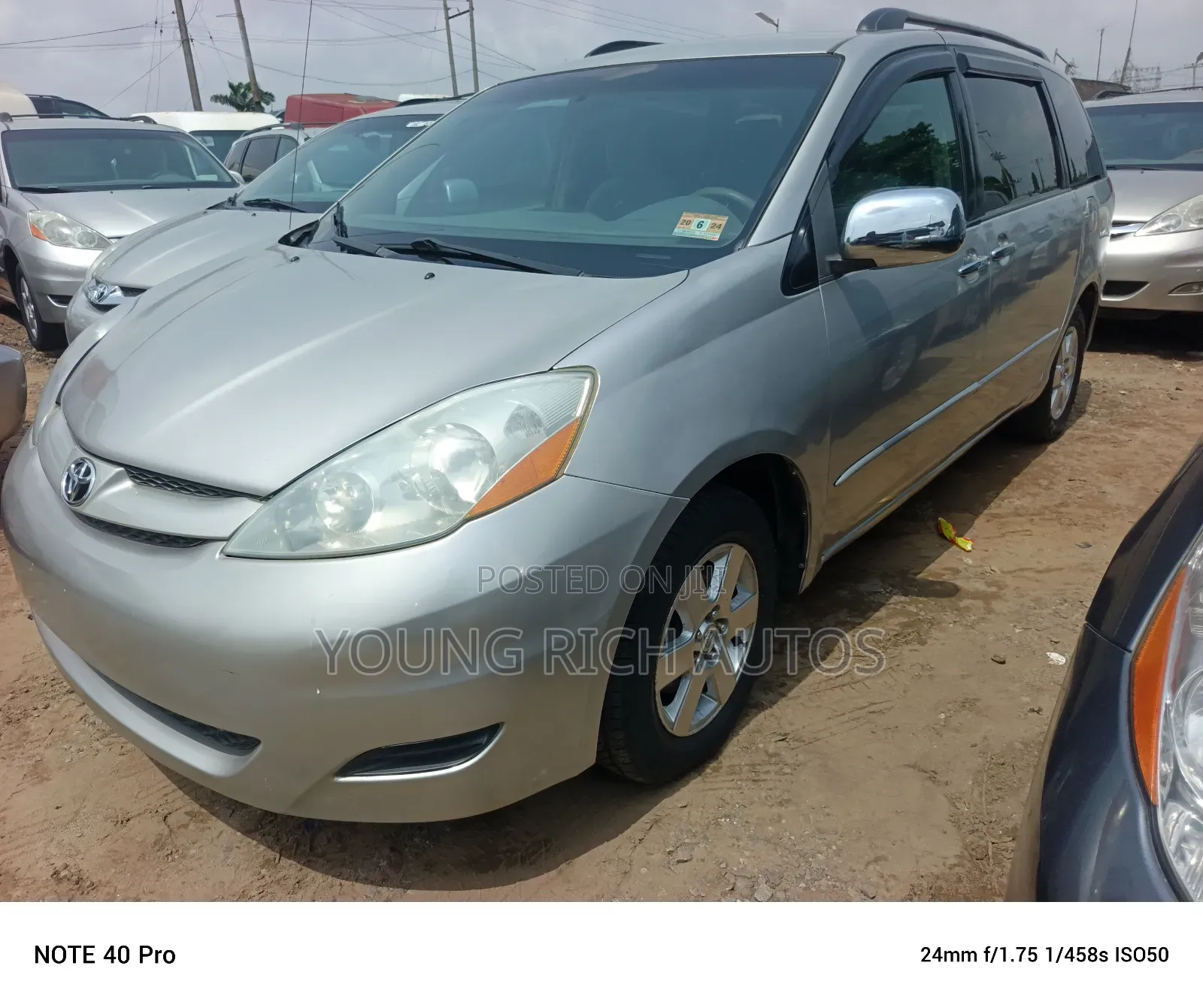 Toyota Sienna 2006 Silver