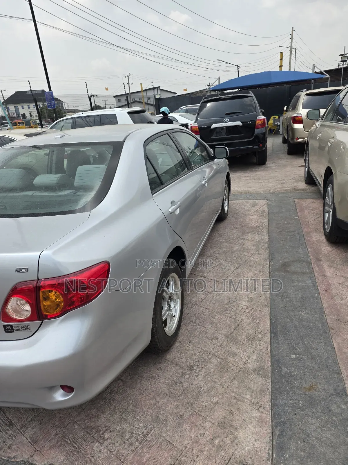 Toyota Corolla LE 4dr Sedan (1.8L 4 cyl 4A) 2009 Silver