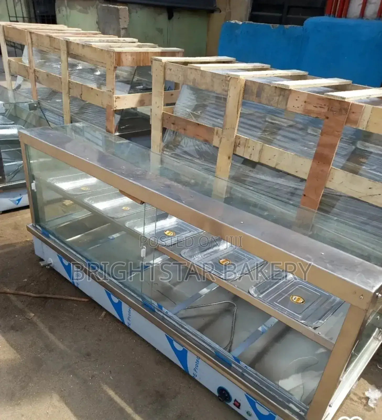 Food Warmer With Wood Protection