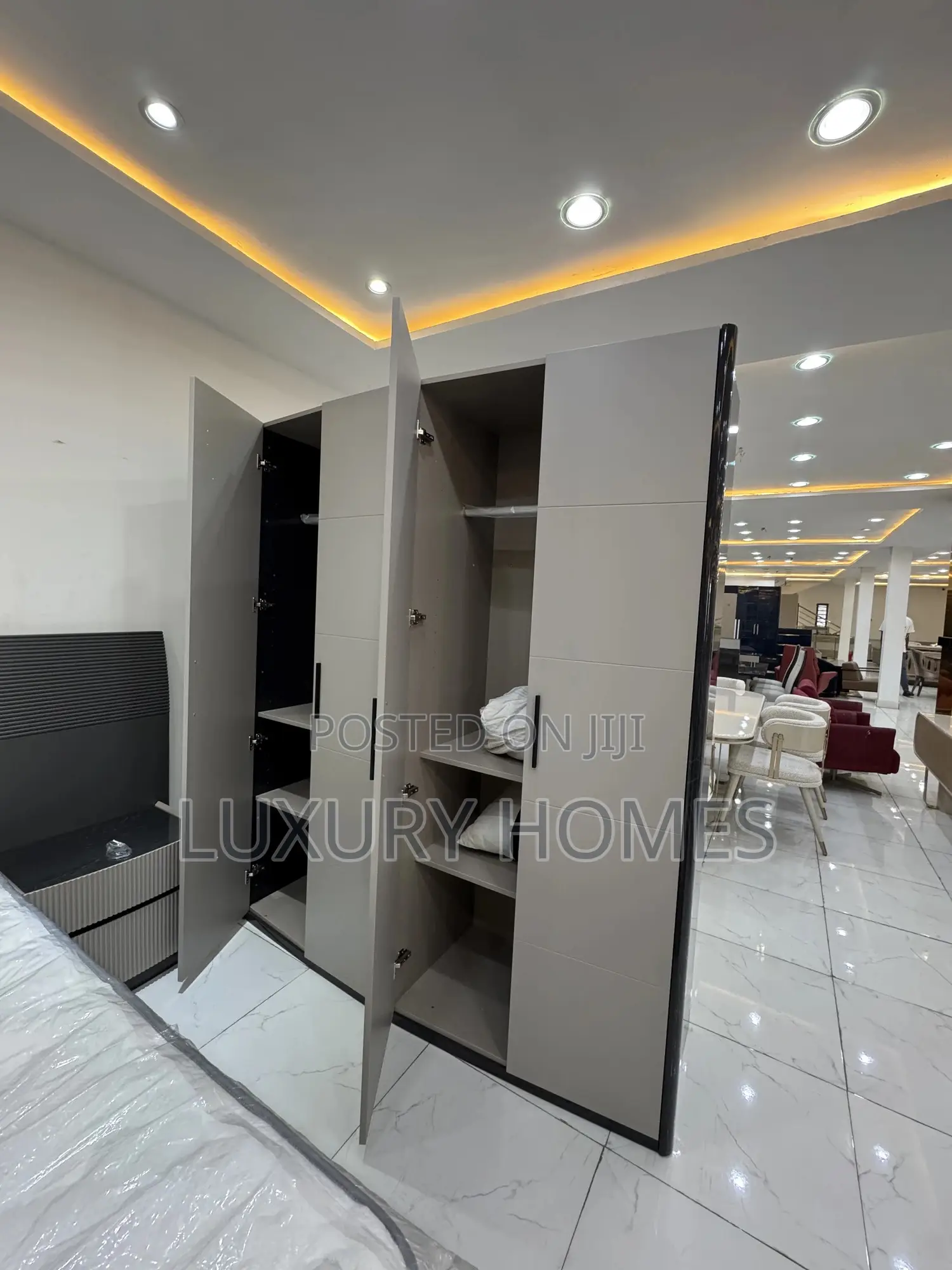 4 Door Wardrobe