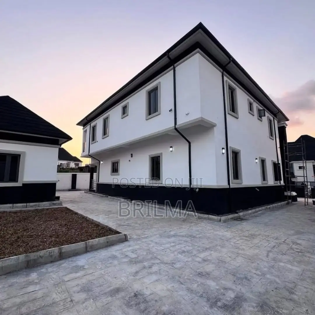 5bdrm Mansion in Dakwo District for sale