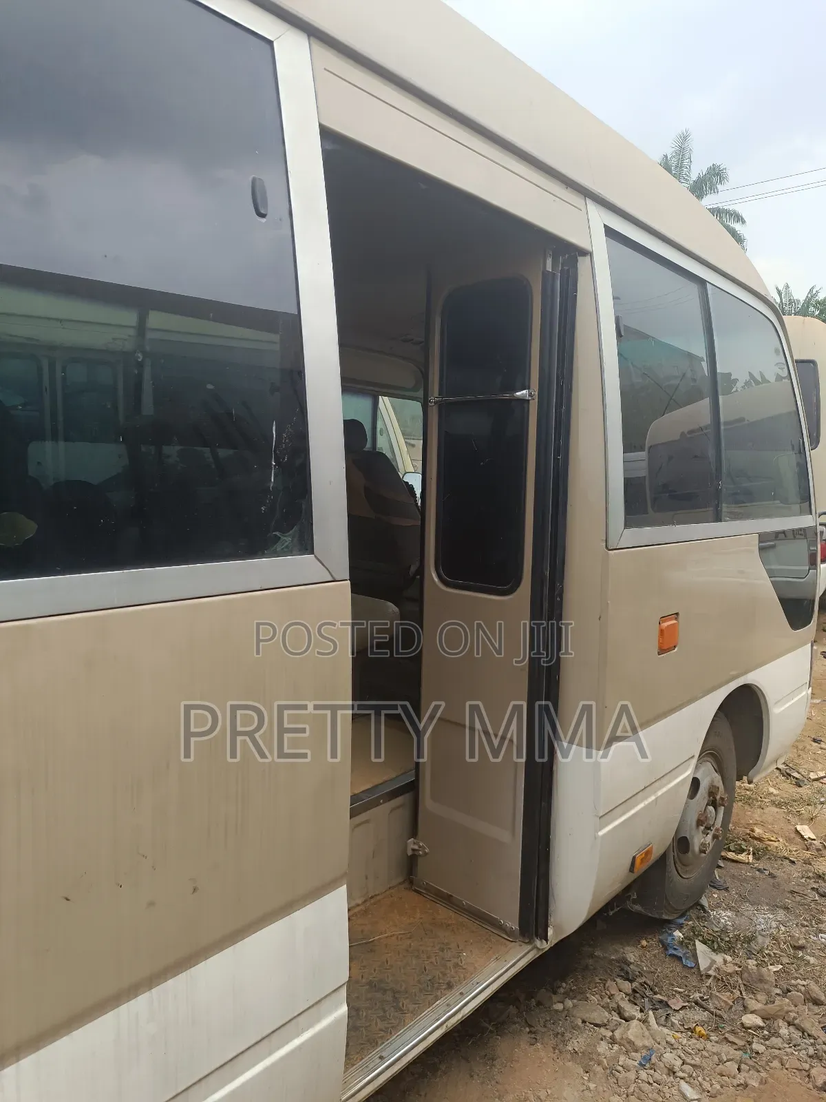 Toyota Coaster 2017 Beige