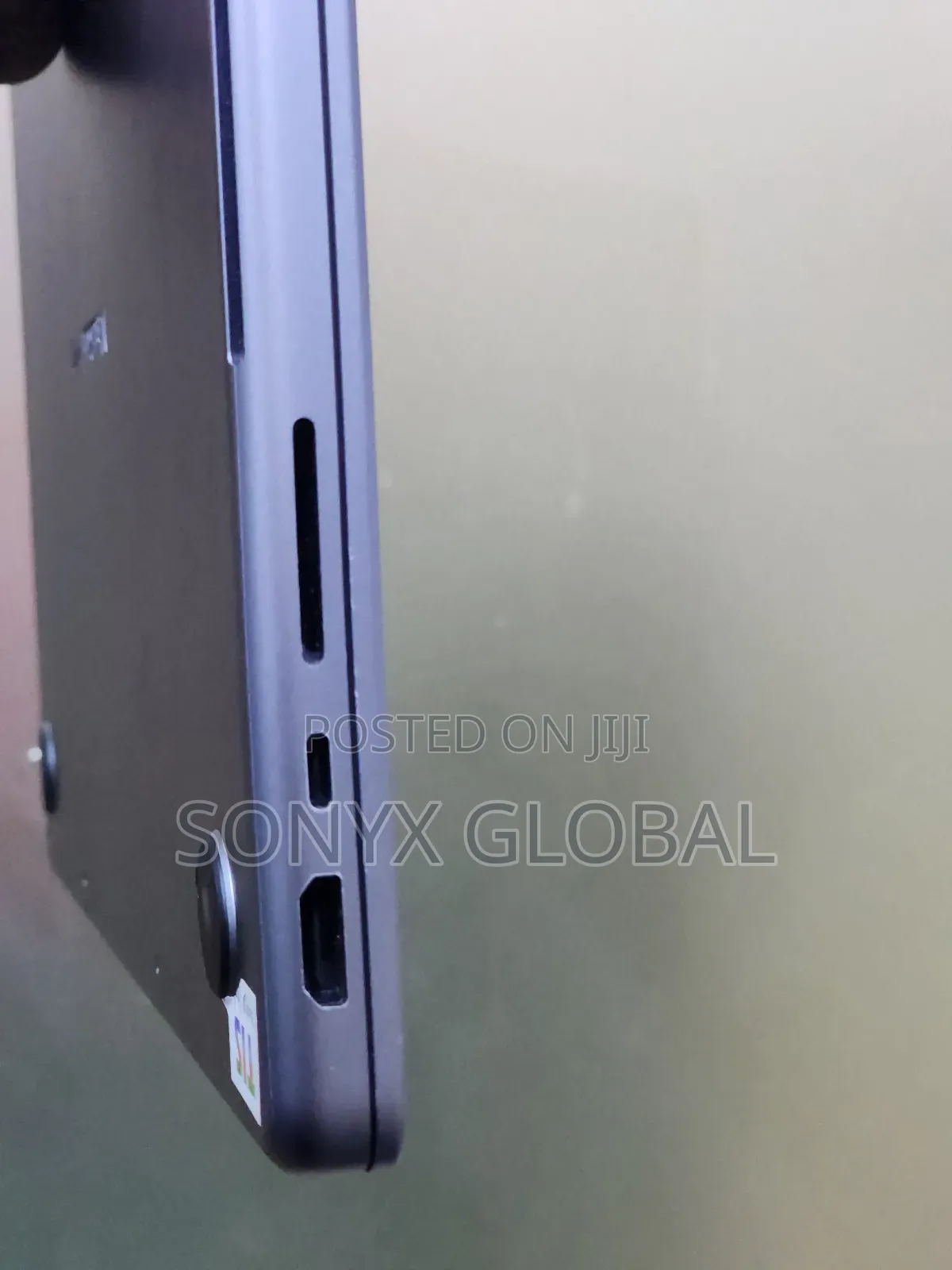 Laptop Apple MacBook Pro 2021 M1 16GB Apple M1 Pro SSD 512GB