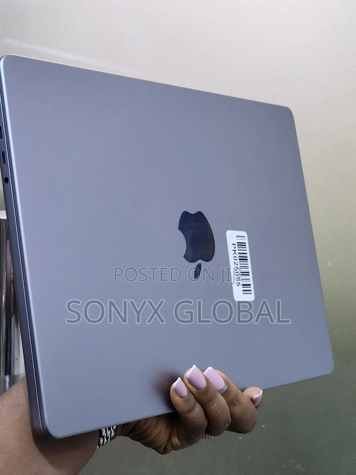 Laptop Apple MacBook Pro 2021 M1 16GB Apple M1 Pro SSD 512GB