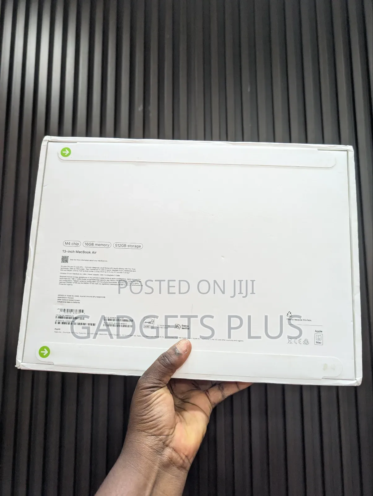 New Laptop Apple MacBook Air 2025 M4 13-Inch 16GB Apple M4 SSD 512GB