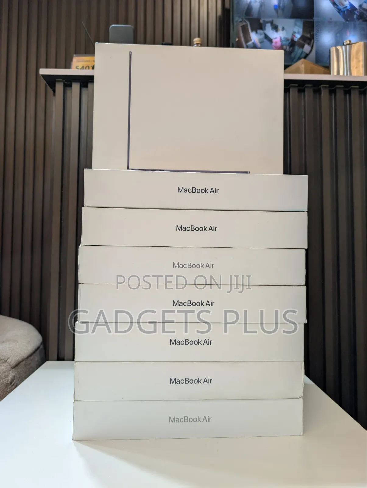 New Laptop Apple MacBook Air 2025 M4 13-Inch 16GB Apple M4 SSD 512GB