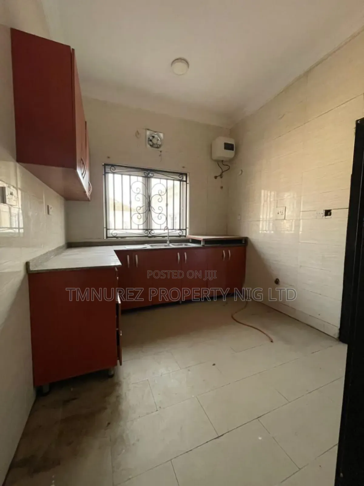 3bdrm Apartment in Agungi for rent