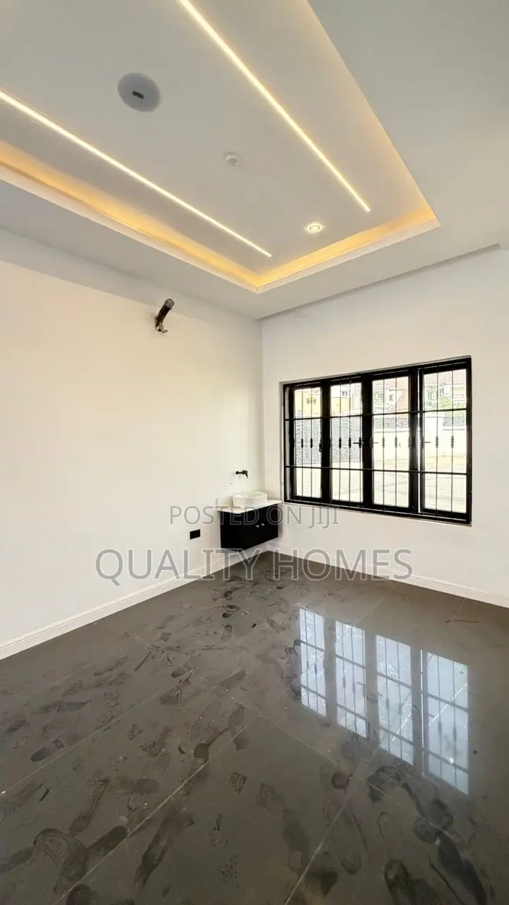 Furnished 7bdrm Duplex in Asokoro for sale